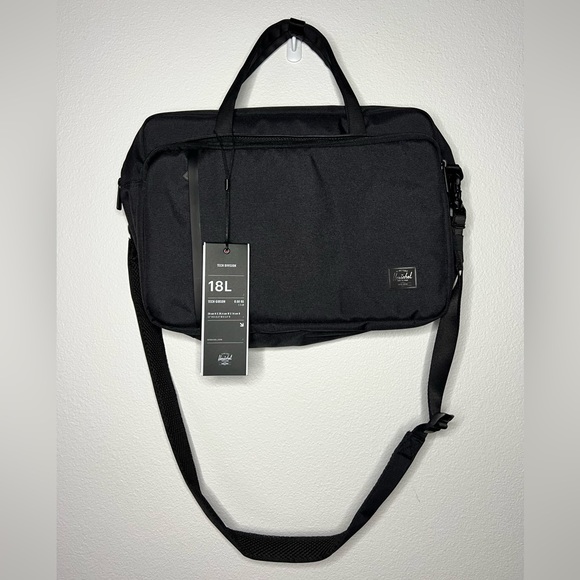 Herschel Supply Co, Tech Gibson. - Picture 1 of 4